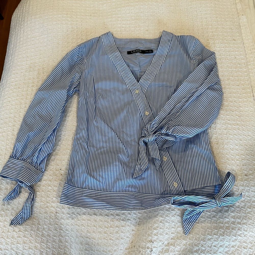 Lauren by Ralph Lauren 3/4 Quarter Sleeve Cross Button Blouse. Size XXS.